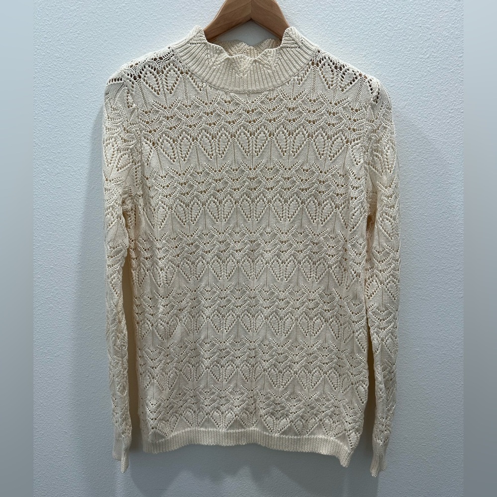 Neuflora small Light Cream Open-Knit Long Sleeve Sweater feminine